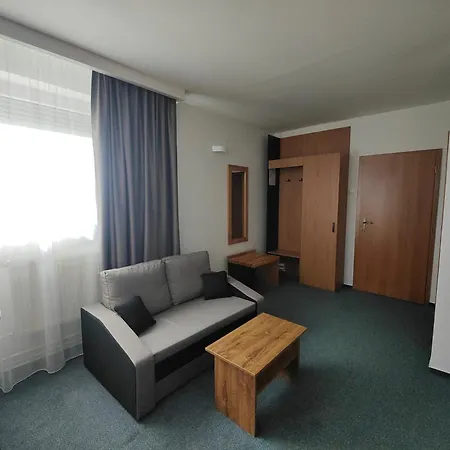 P7 Hotel 3*