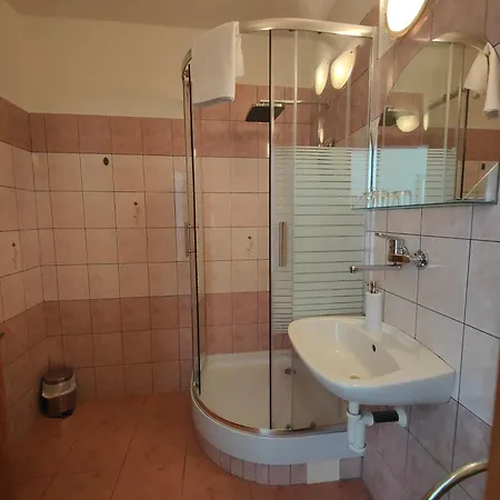 Hotel P7 3*