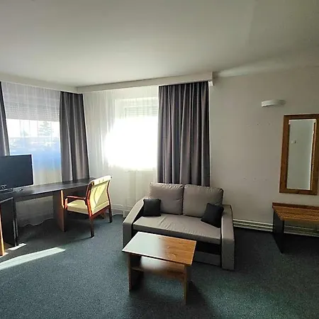 Hotel P7 3*