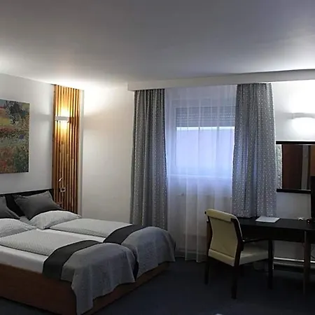 P7 Hotel 3*