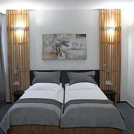Hotel P7 3*